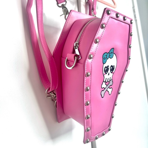 Sugar Thrillz Dollskill Cute But Deadly Pink Kawaii Goth Coffin Bag/Purse - Picture 5 of 9